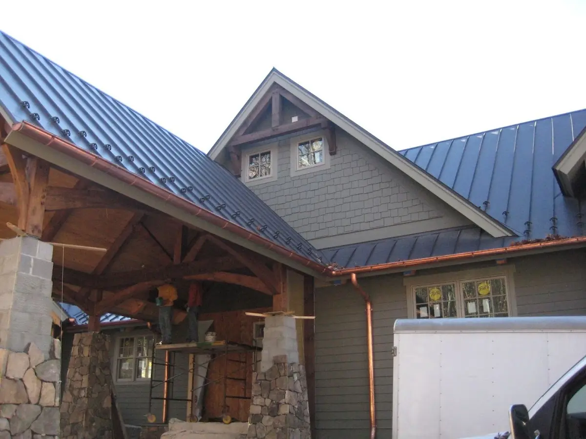 Craftsman Roofing team delivering quality roofing work in Helen